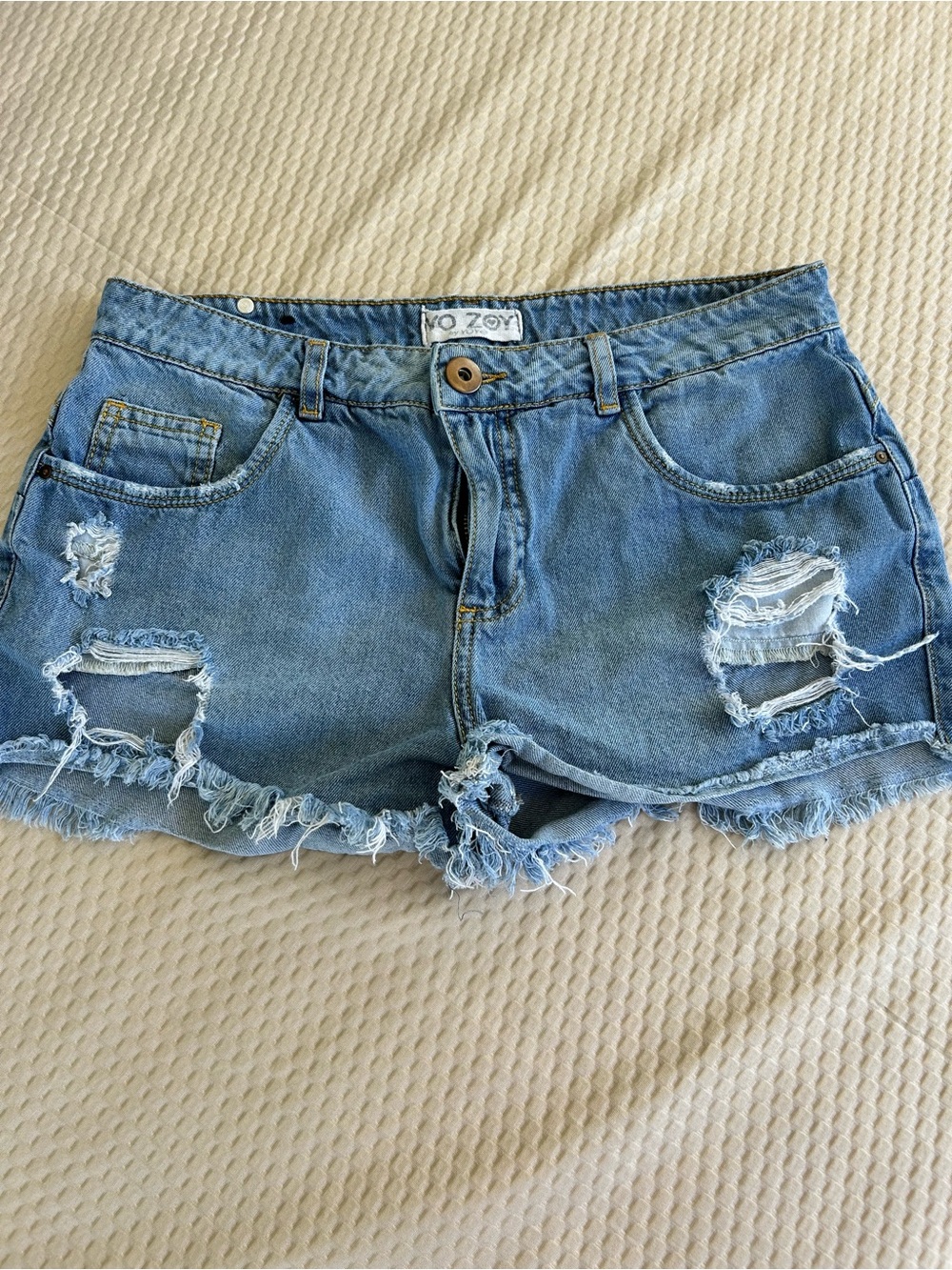 Yo Zoy Distressed Denim Jean Shorts Womens Size Medium Blue Ripped Frayed Cutoff